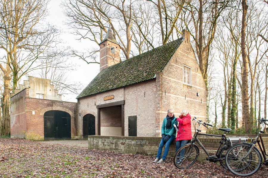 Ruïne Seldensate bij fietsroute Schijndel - Toeractief