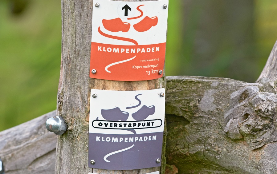 Wandelen door de natuur en over boerenland doe je met de Klompenpaden - Wandelen met Toeractief