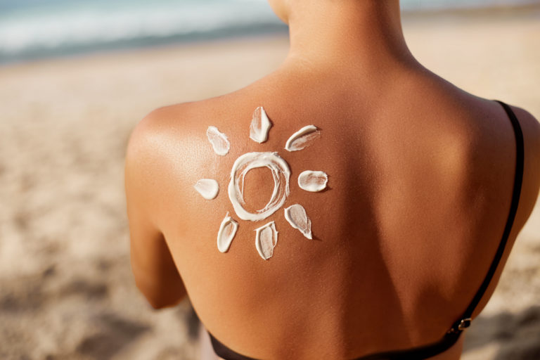 Bescherm je tegen de zon welke zonnebrand moet ik kiezen? Toeractief Bescherm je tegen de zon welke zonnebrand moet ik kiezen? Toeractief