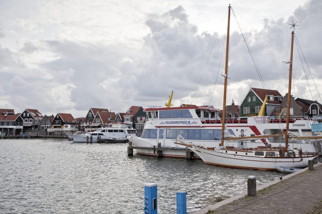 De haven van Volendam