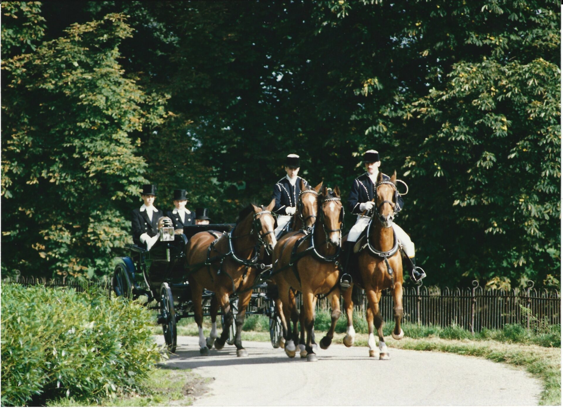 historische rijtuigen op landgoed Middachten