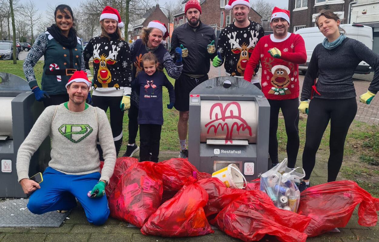 Foute Kersttruien Plandeling