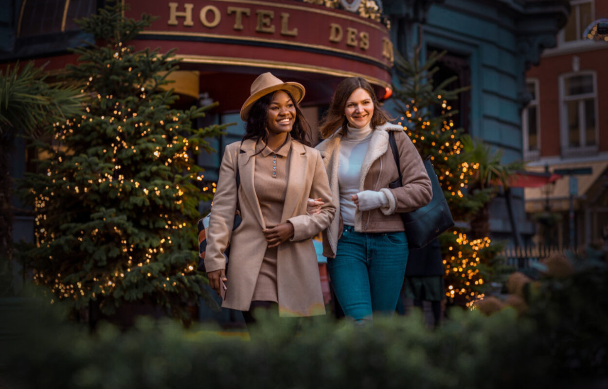 Winkelend publiek in de Haagse binnenstad in de periode rondom de kerstdagen - The Hague & Partners