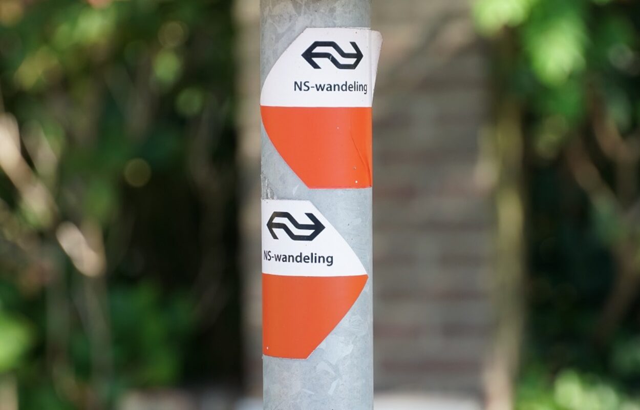 Wandelaars kunnen ook melding doen over NS-wandelroutes. Foto: Dafinchi / Shutterstock.com