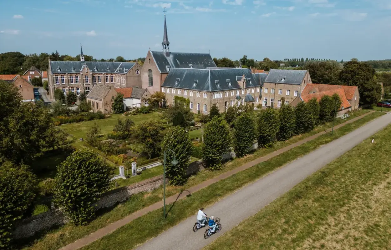Kloosterpadfietsroutes